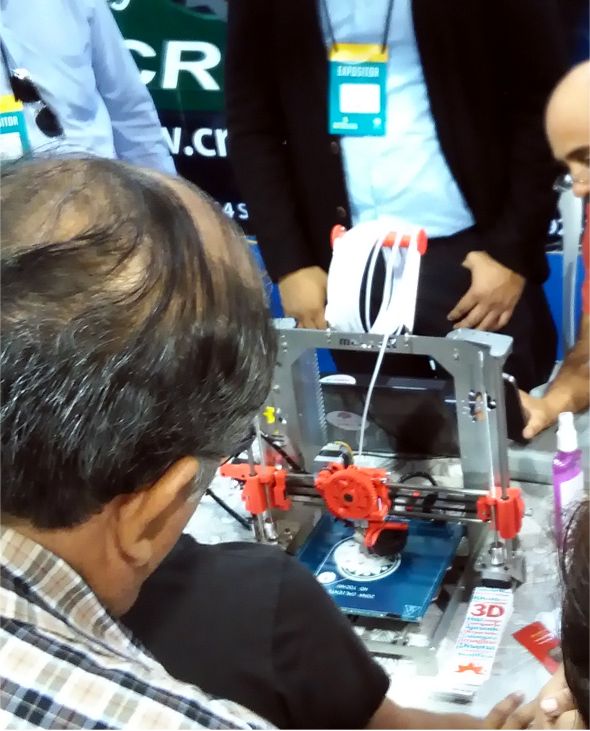 Impresora imprimiendo